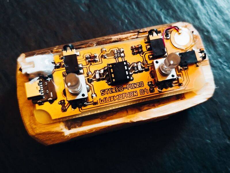 File:StereoWurmophon 04.jpg