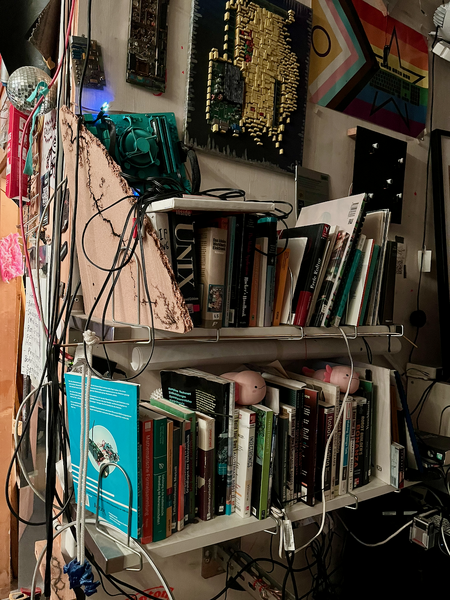 File:Bw bookshelf2.png